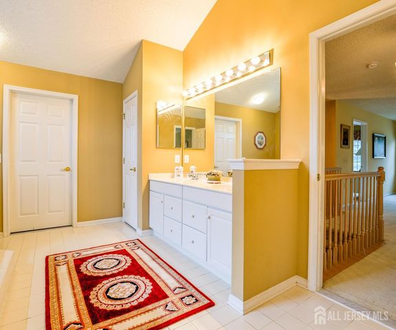 1 Leeds Lane, Monroe, NJ 08831