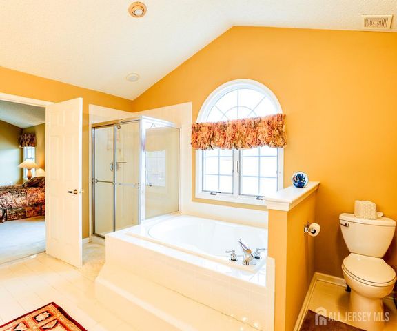 1 Leeds Lane, Monroe, NJ 08831