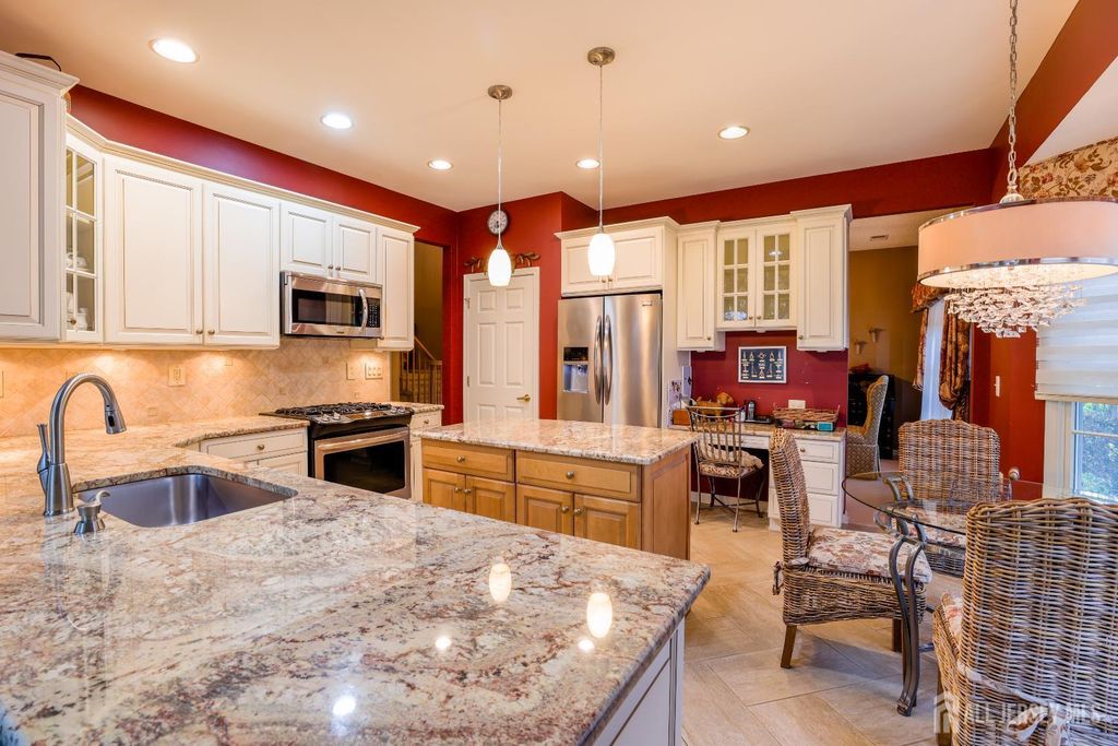 1 Leeds Lane, Monroe, NJ 08831