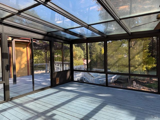 1461 Meadow Dr, Ukiah, CA 95482