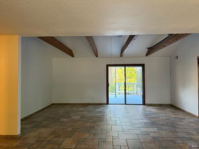 1461 Meadow Dr, Ukiah, CA 95482