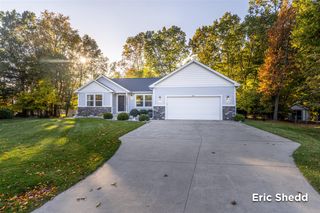 320 Caravan Drive, Norton Shores, MI 49441