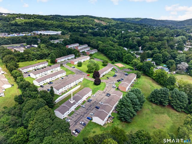 1081 New Haven Road 9D, Naugatuck, CT 06770