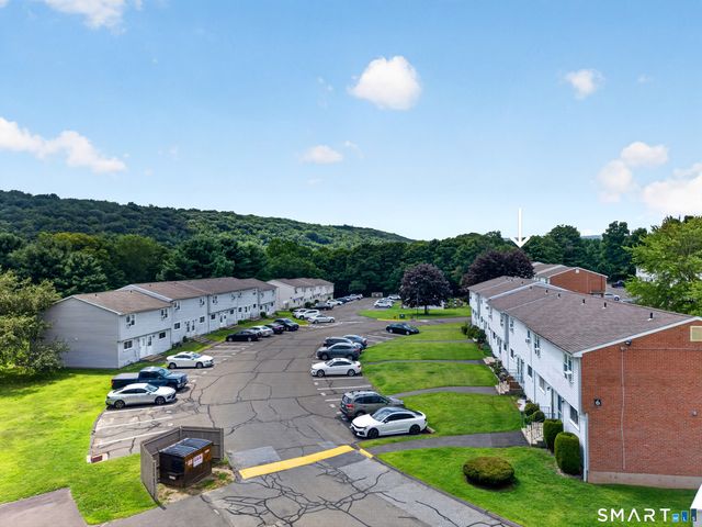 1081 New Haven Road 9D, Naugatuck, CT 06770
