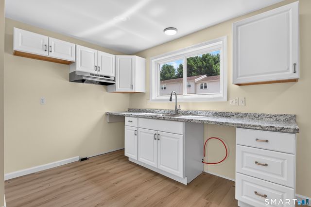 1081 New Haven Road 9D, Naugatuck, CT 06770