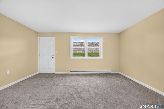 1081 New Haven Road 9D, Naugatuck, CT 06770