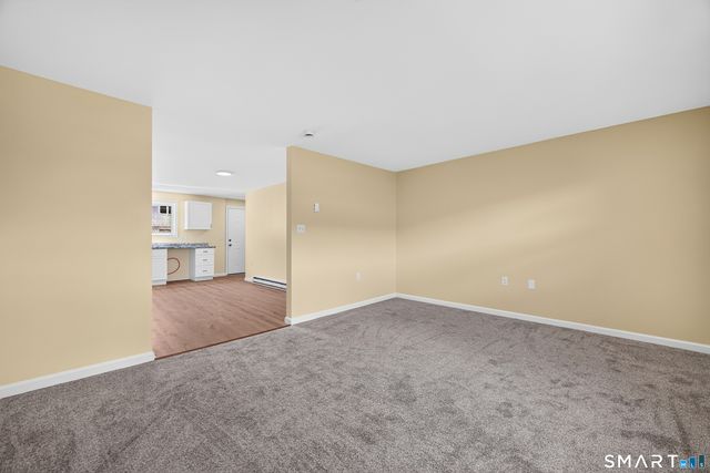 1081 New Haven Road 9D, Naugatuck, CT 06770