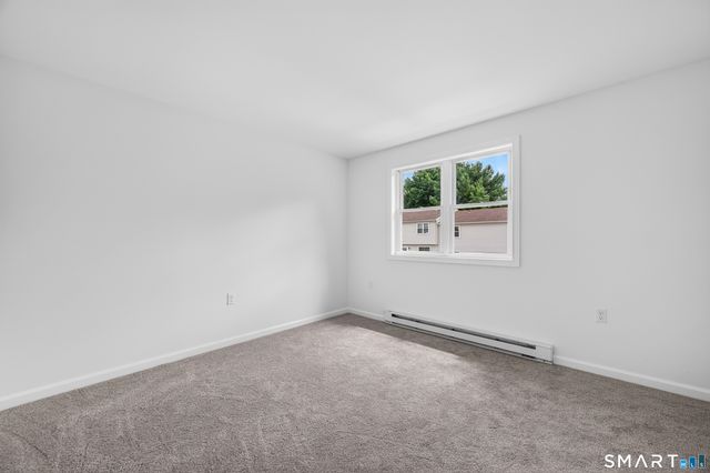 1081 New Haven Road 9D, Naugatuck, CT 06770