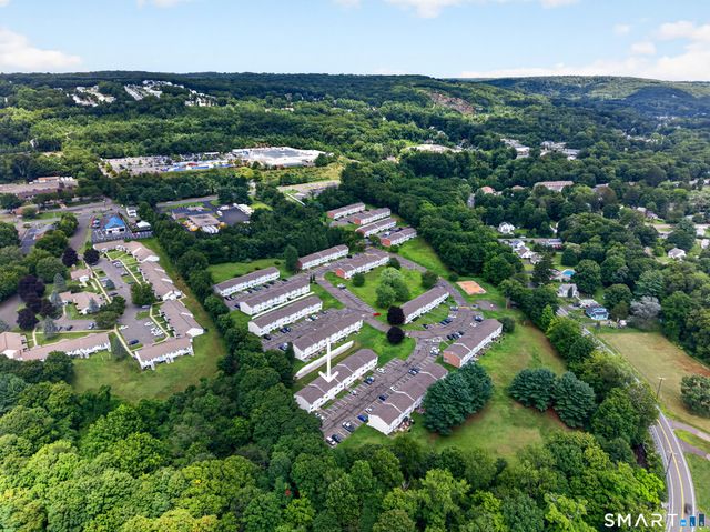 1081 New Haven Road 9D, Naugatuck, CT 06770