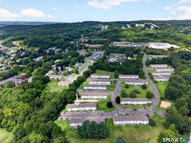 1081 New Haven Road 9D, Naugatuck, CT 06770