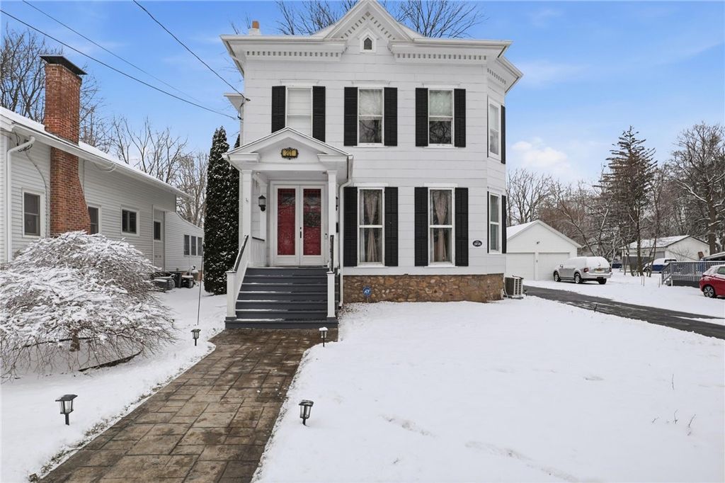 201 Park Street, Canandaigua City, NY 14424