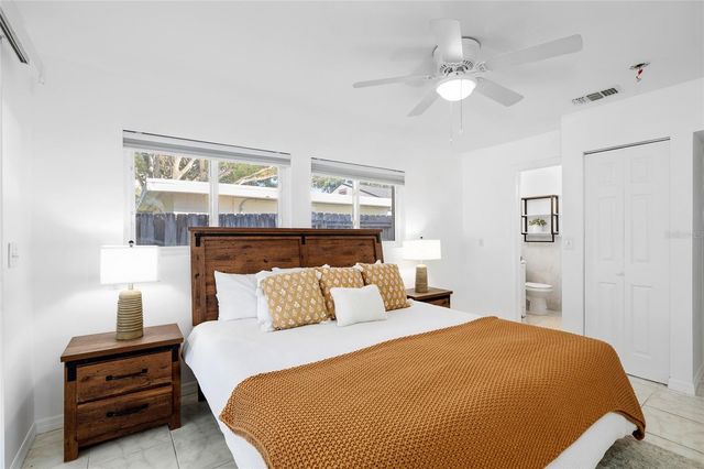 1048 CHARLES STREET, Clearwater, FL 33755