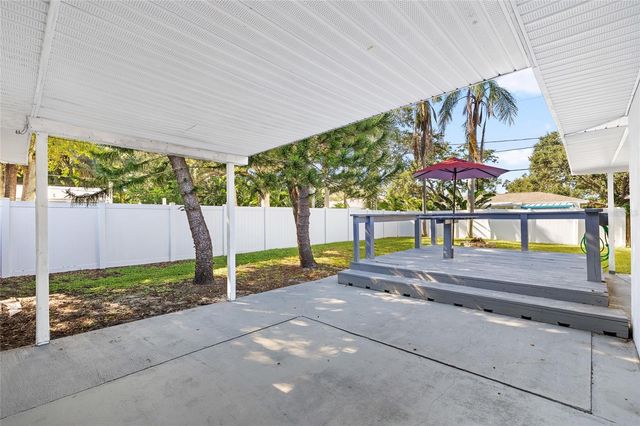 1048 CHARLES STREET, Clearwater, FL 33755