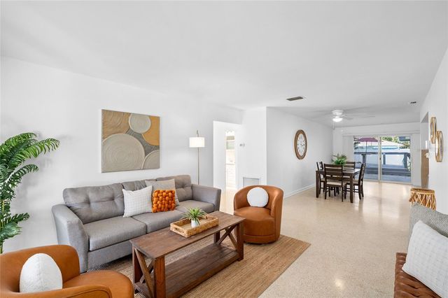 1048 CHARLES STREET, Clearwater, FL 33755