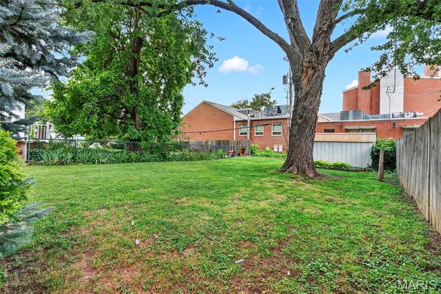 6707 Arthur Avenue, St Louis, MO 63139