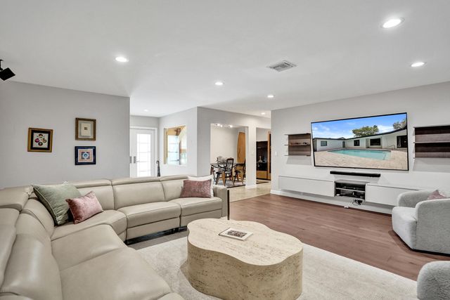 9721 Sea Turtle Drive, Plantation, FL 33324