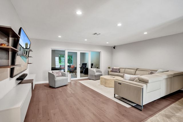 9721 Sea Turtle Drive, Plantation, FL 33324