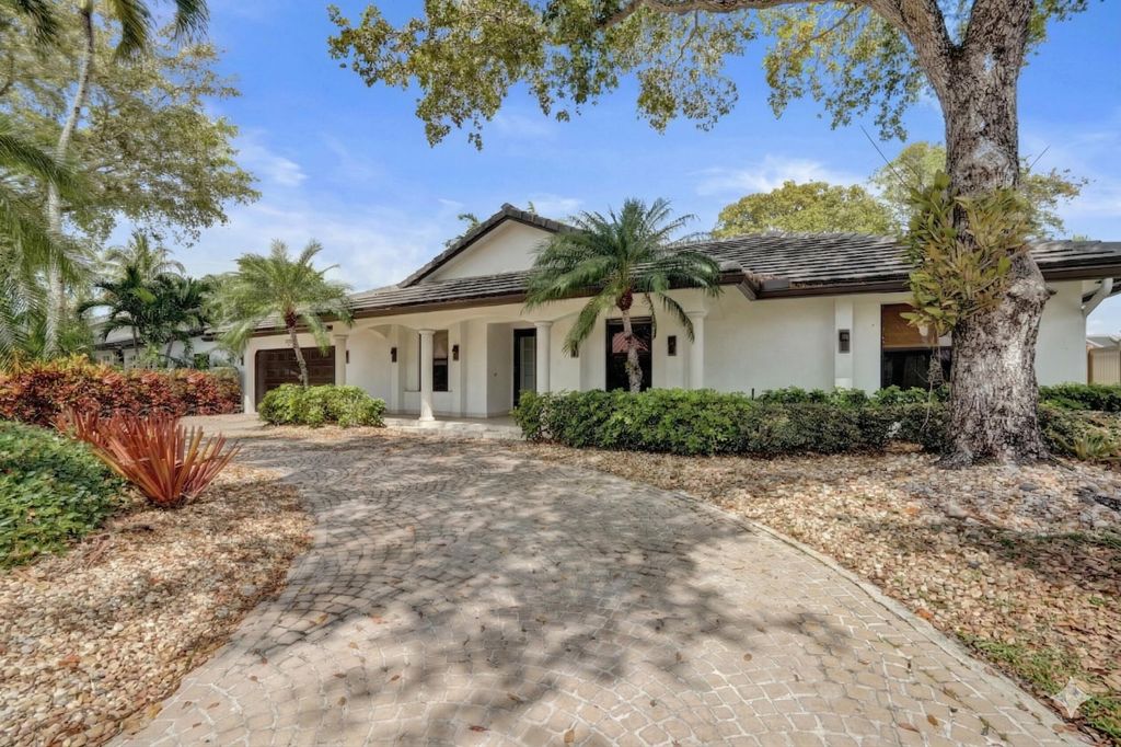 9721 Sea Turtle Drive, Plantation, FL 33324