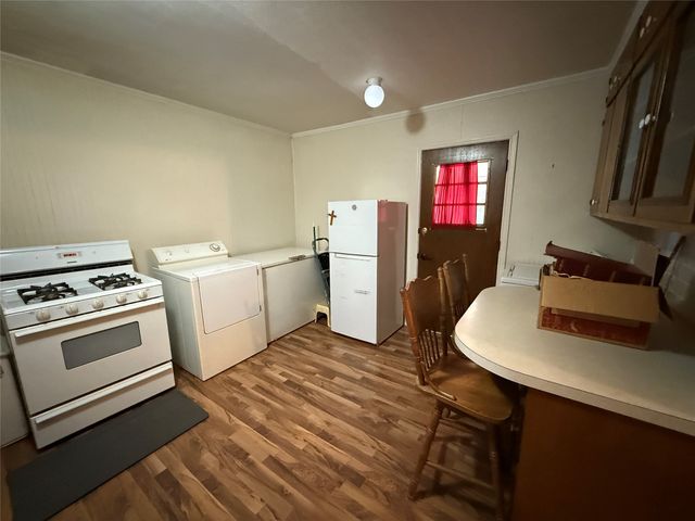 609 E Henry, Hamilton, TX 76531