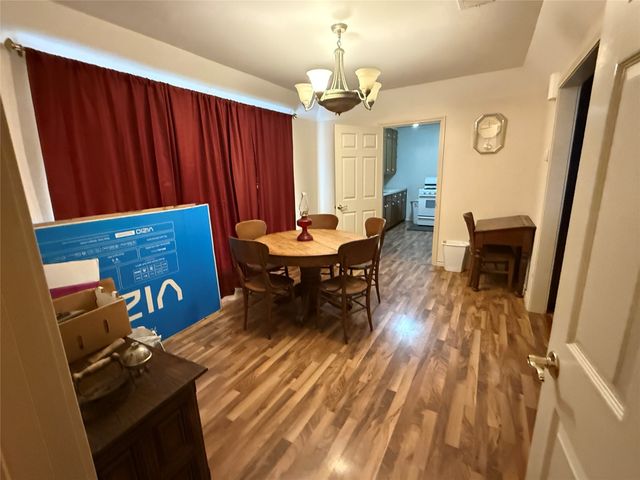 609 E Henry, Hamilton, TX 76531