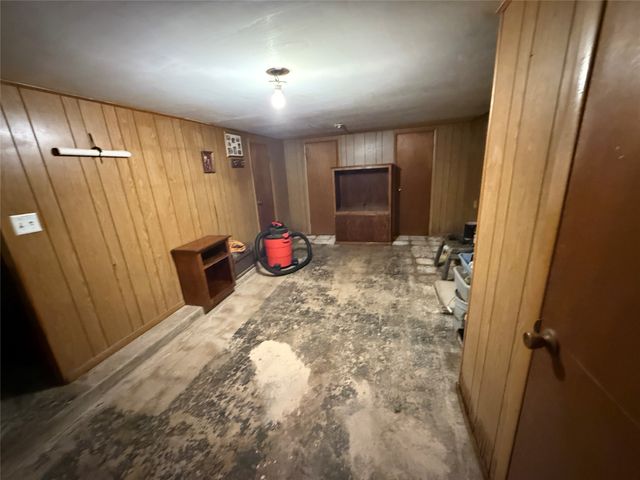 609 E Henry, Hamilton, TX 76531