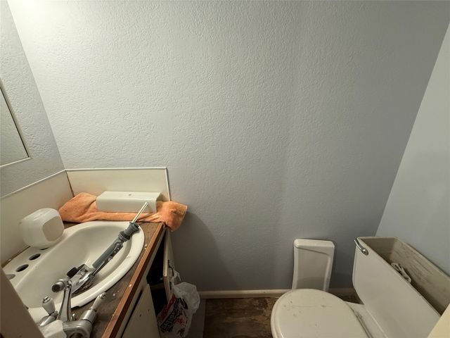 609 E Henry, Hamilton, TX 76531