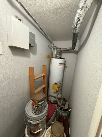 609 E Henry, Hamilton, TX 76531