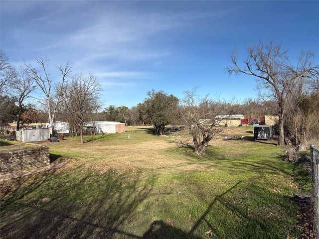 609 E Henry, Hamilton, TX 76531