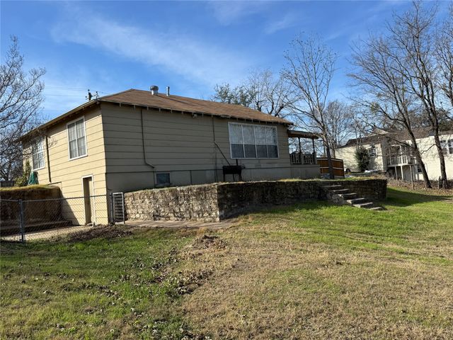 609 E Henry, Hamilton, TX 76531