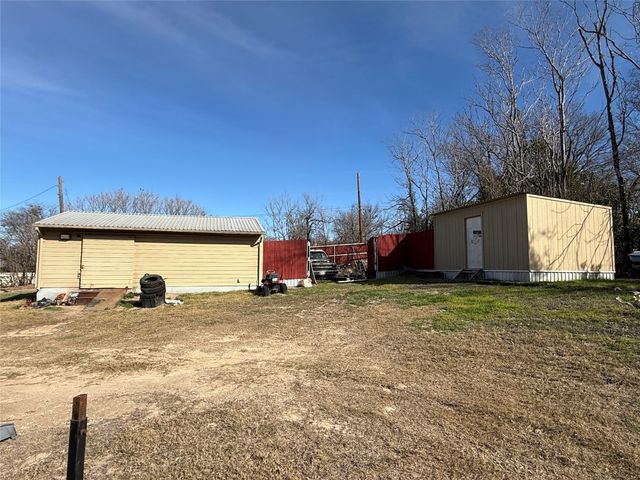 609 E Henry, Hamilton, TX 76531