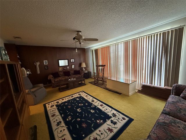 609 E Henry, Hamilton, TX 76531