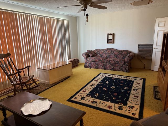 609 E Henry, Hamilton, TX 76531