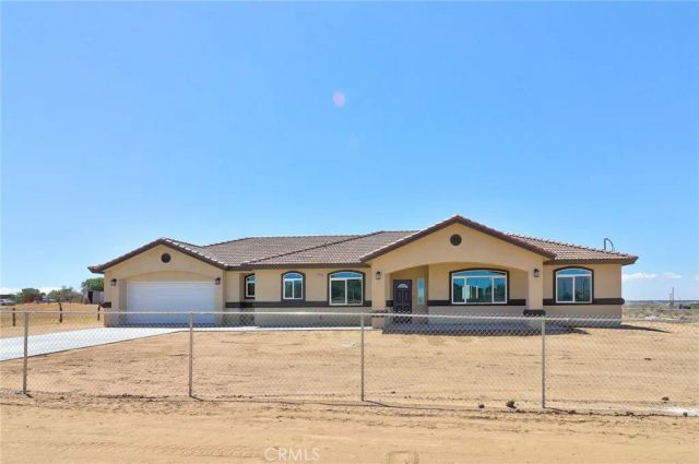 11152 Chipmunk Road, Apple Valley, CA 92308