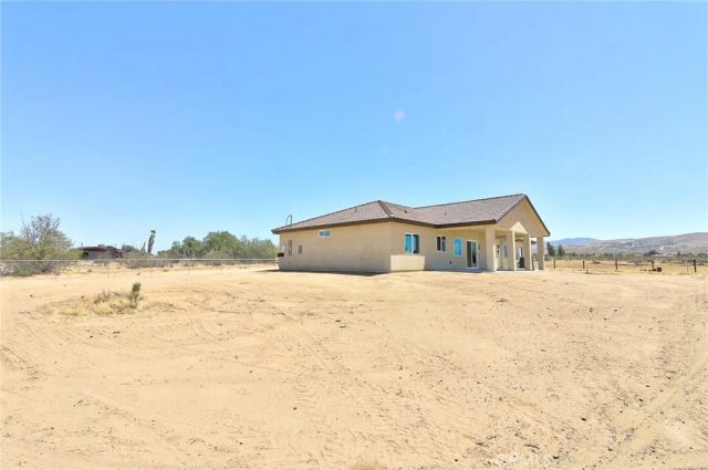 11152 Chipmunk Road, Apple Valley, CA 92308