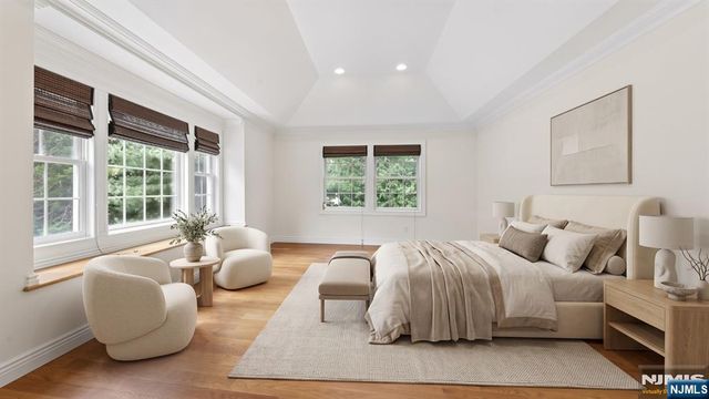 84 Woodmere Lane, Tenafly, NJ 07670