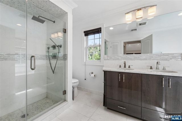 84 Woodmere Lane, Tenafly, NJ 07670