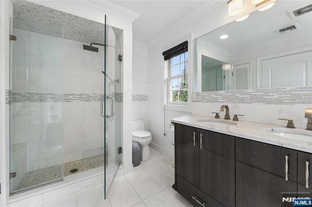 84 Woodmere Lane, Tenafly, NJ 07670