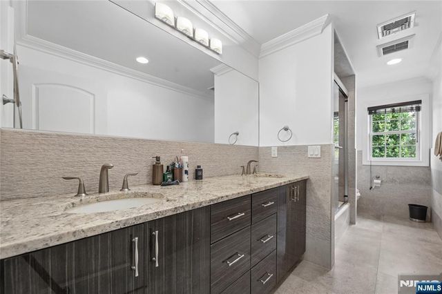 84 Woodmere Lane, Tenafly, NJ 07670