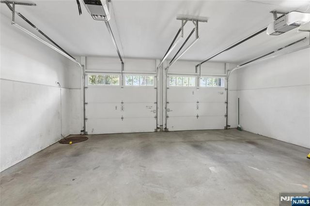 84 Woodmere Lane, Tenafly, NJ 07670