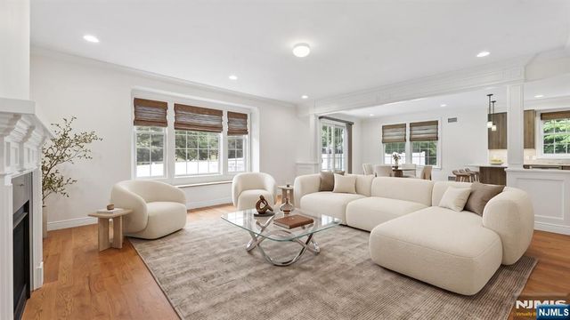 84 Woodmere Lane, Tenafly, NJ 07670