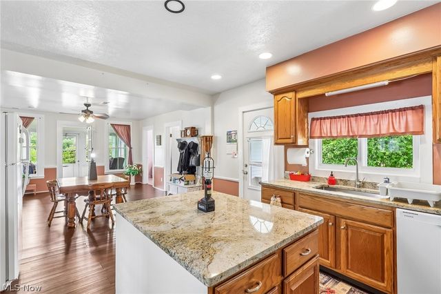 15124 Lake Avenue, Middlefield, OH 44062