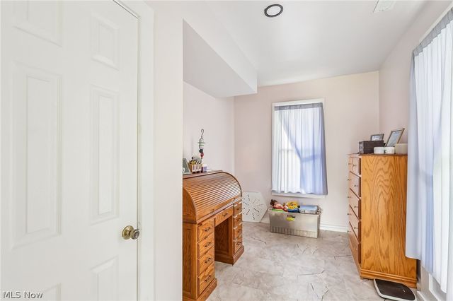 15124 Lake Avenue, Middlefield, OH 44062