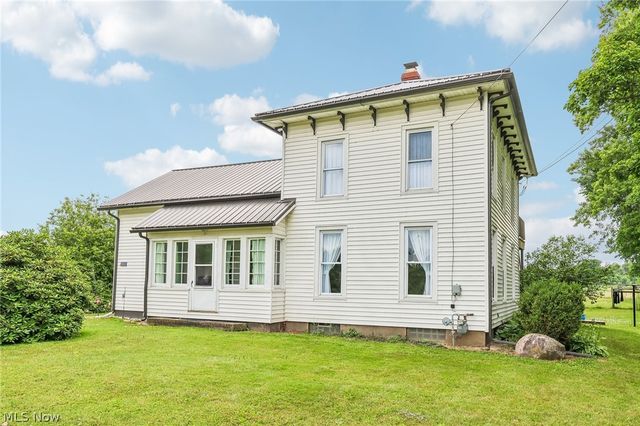 15124 Lake Avenue, Middlefield, OH 44062