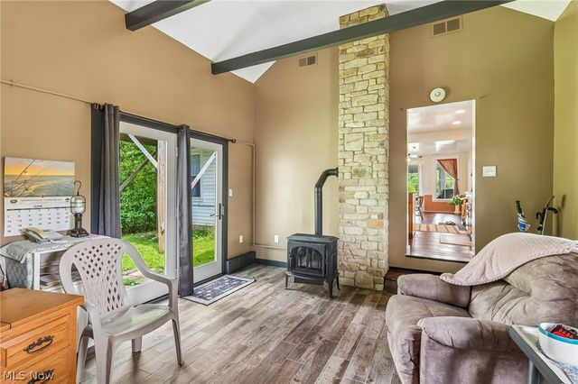 15124 Lake Avenue, Middlefield, OH 44062