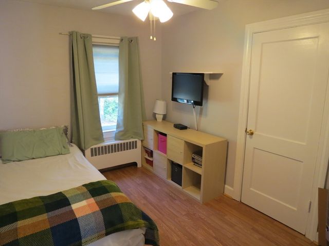 55 Lakeview Street, Leominster, MA 01453