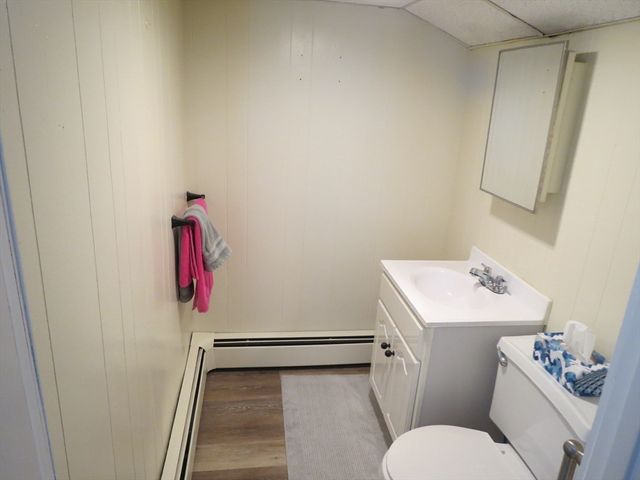 55 Lakeview Street, Leominster, MA 01453