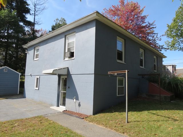 55 Lakeview Street, Leominster, MA 01453