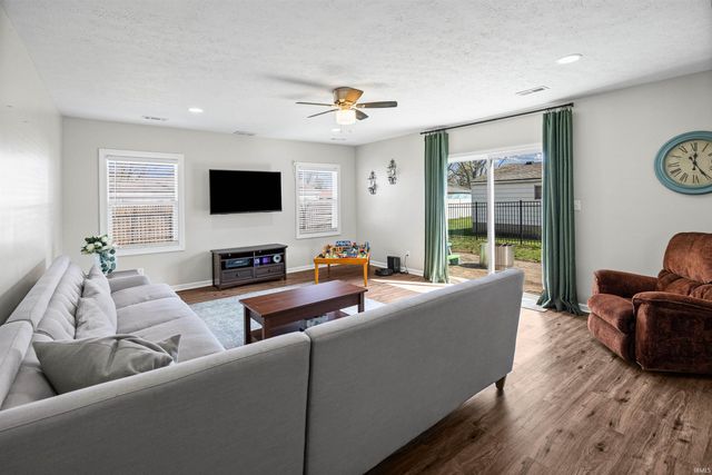 1020 Northfield Drive, Lebanon, IN 46052