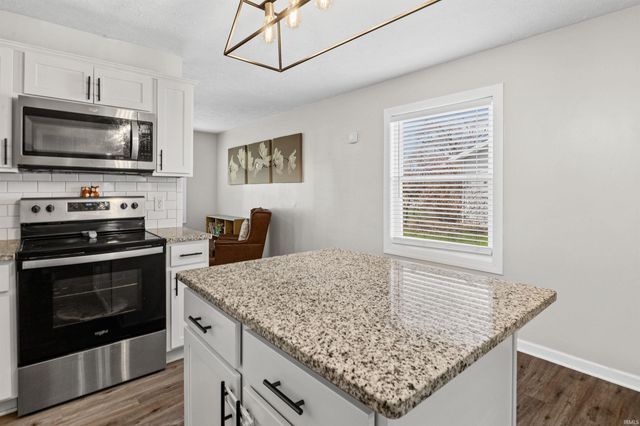 1020 Northfield Drive, Lebanon, IN 46052