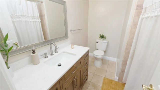 4008 Barbara, Bakersfield, CA 93309